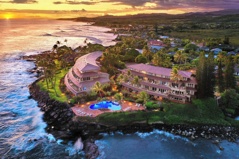Whalers Cove Oceanfront Resort photo 5