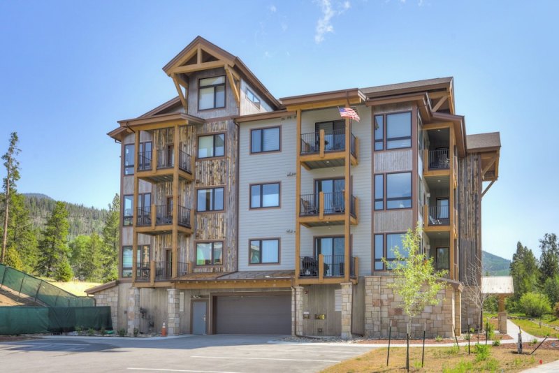 Clearwater Lofts by Vail Resorts photo 2
