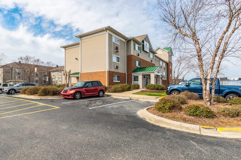 Hometowne Studios & Suites Charlotte - Concord photo 5