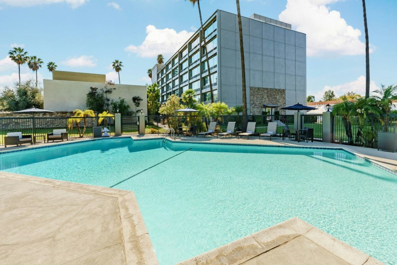 Courtyard By Marriott Los Angeles Woodland Hills photo 5