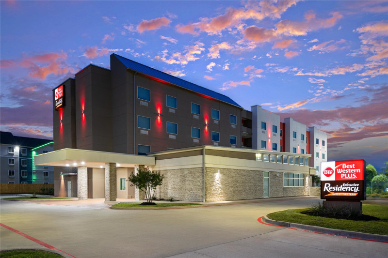 Best Western Plus Executive Residency Baytown photo 4