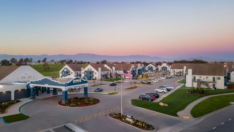 Staybridge Suites Oxnard - River Ridge photo 2