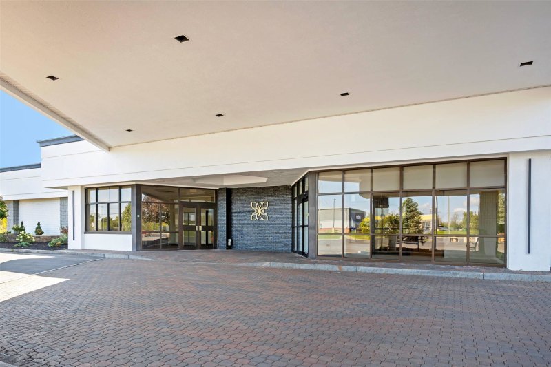 The Lux Hotel And Conference Center An Ascend Collection Hotel photo 4