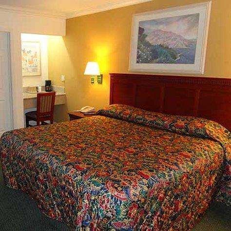 Redondo Inn And Suites photo 3