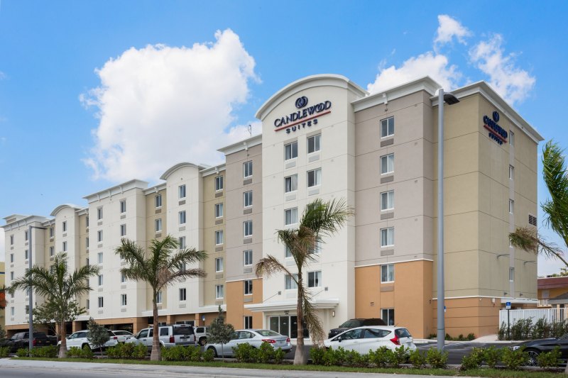 Candlewood Suites Miami Intl Airport - 36th St photo 3