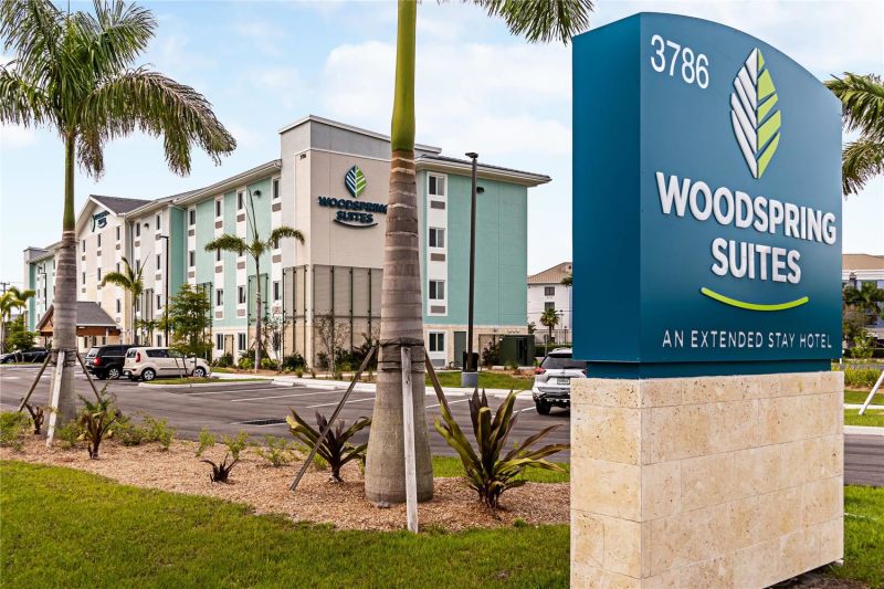 Woodspring Suites Naples East photo 4