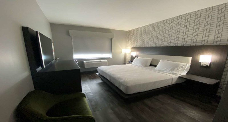 Best Western Plus City Line Hotel – New York, NY