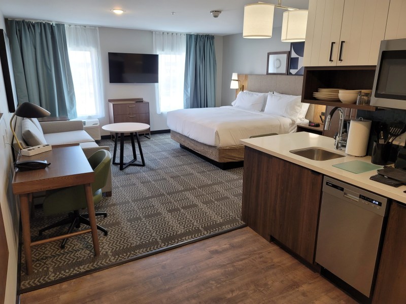 Staybridge Suites Louisville - Expo Center photo 4