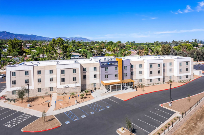 Everhome Suites Corona photo 3