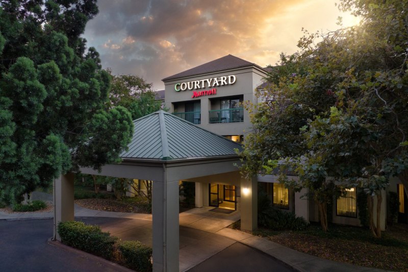 Courtyard By Marriott Stockton photo 4