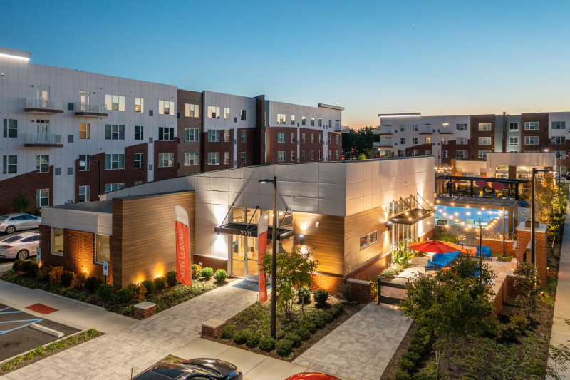 H4N Furnished Apartments at Ellipse Urban in Hampton VA