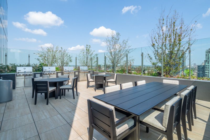 Suite Home At 868 Wells – Chicago, IL