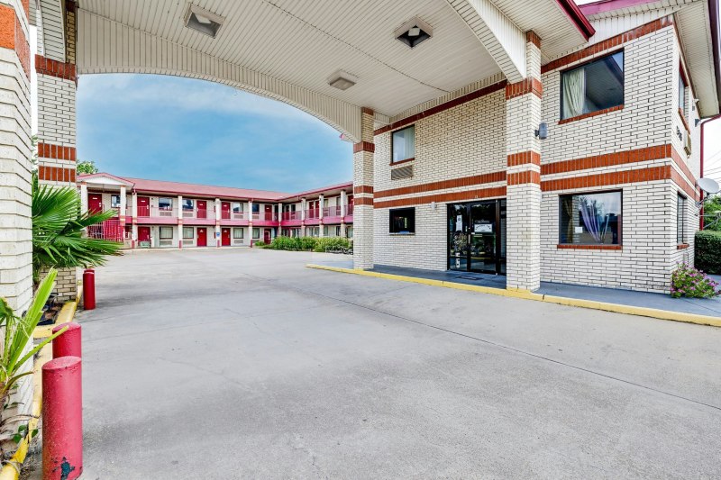 Hotel O Luxury Inn Channelview photo 5