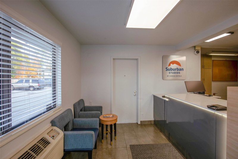 Suburban Studios South Bend Notre Dame Area photo 5