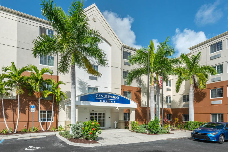 Candlewood Suites Fort Myers Sanibel photo 4