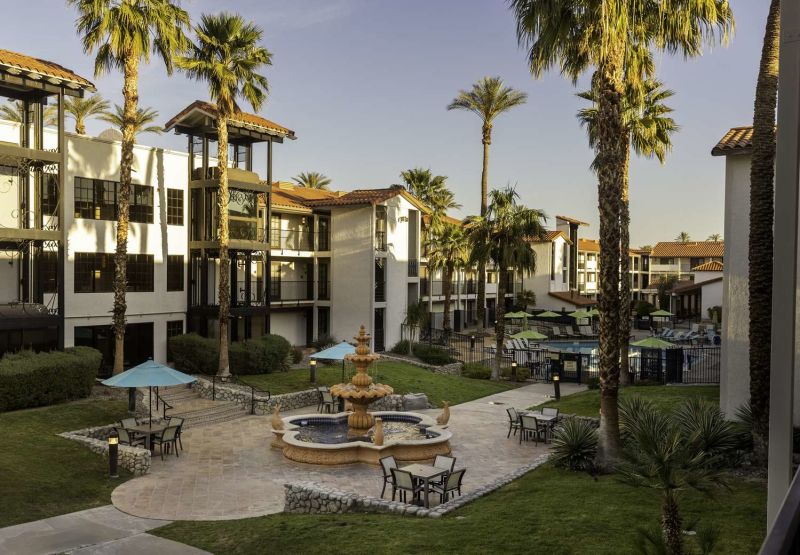 Embassy Suites Palm Desert Resort photo 3