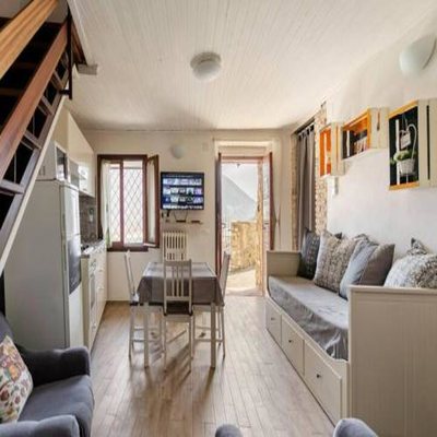 Casa con terrazzo vista Lago - LAKEHOLIDAY IT photo 4