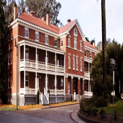 Inn At The Presidio Historic H photo 3
