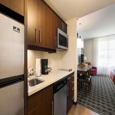 Towneplace Suites By Marriott San Mateo Foster City photo 4