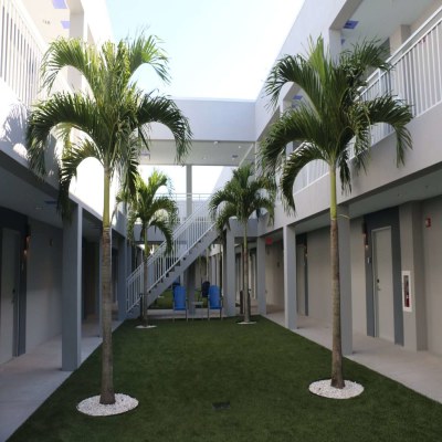 Star Suites By Riverside Theater photo 5