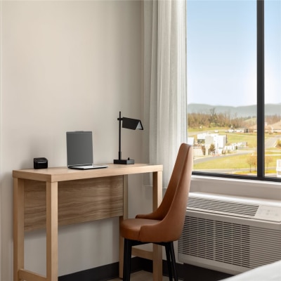Hyatt Studios Harrisonburg photo 2
