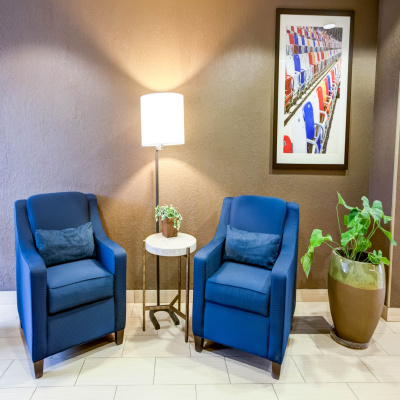Charlotte Suites By Ihg photo 2