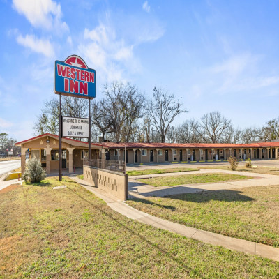 Western Inn By Capital O photo 2