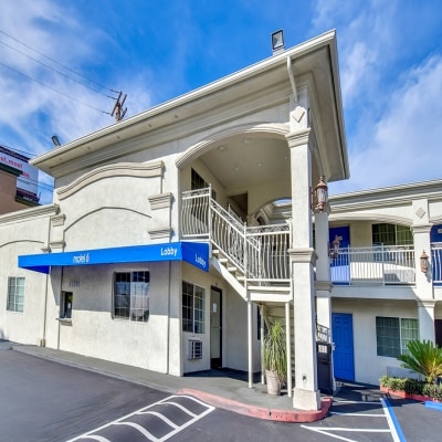 Motel 6 Exit 107C along I 5 in California TravelCoupons