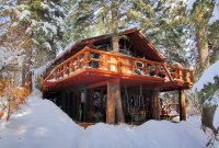 Treehouse by the Stream photo 4