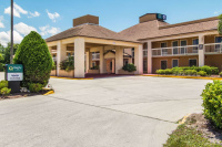 Suburban Studios Hotel Kingsland Near I-95 photo 3