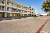 Hometowne Studios Dallas - Mesquite photo 4