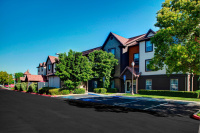 Towneplace Suites By Marriott Fresno photo 2