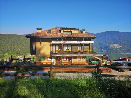 Maso Sveseri photo 1