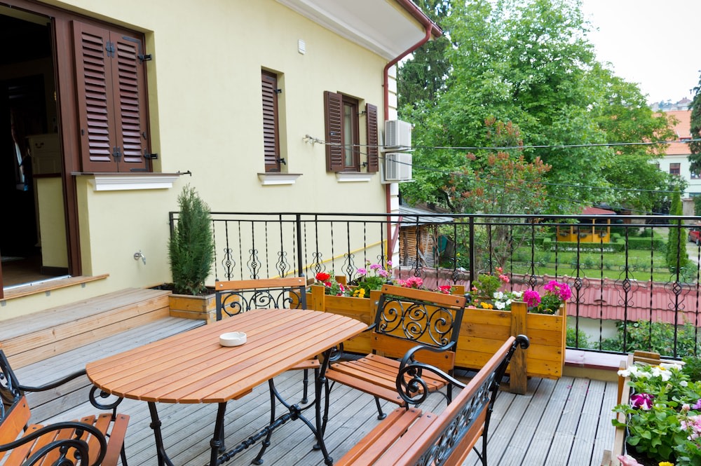 Arina Apartments photo 1