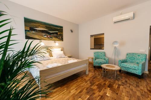 YellowBoot Aparthotel photo 1