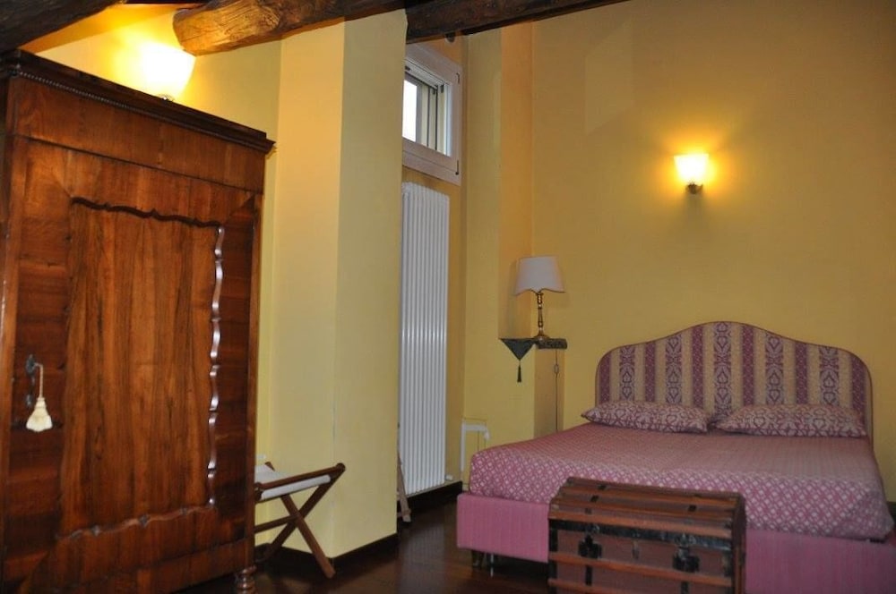 Piazza Nova Guest House photo 1