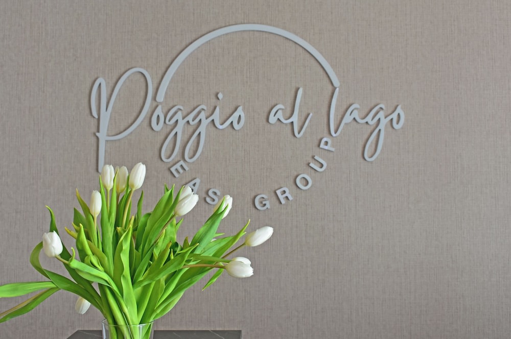 Poggio al Lago photo 1