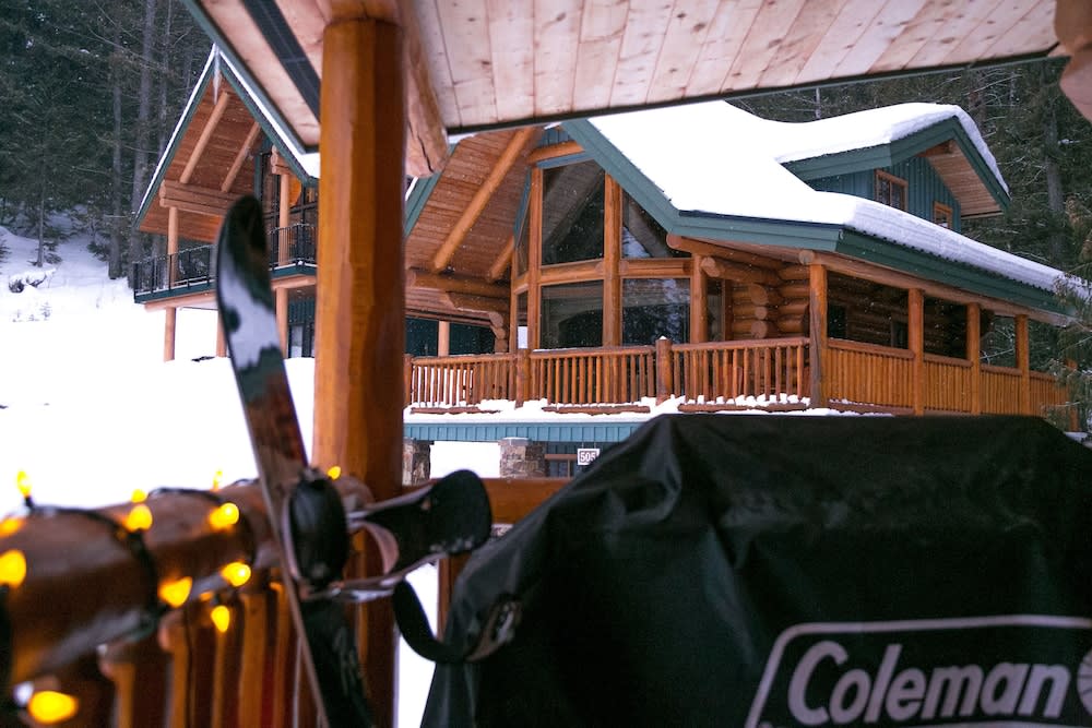 Snow Creek Cabins by Fernie Lodging Co. photo 1