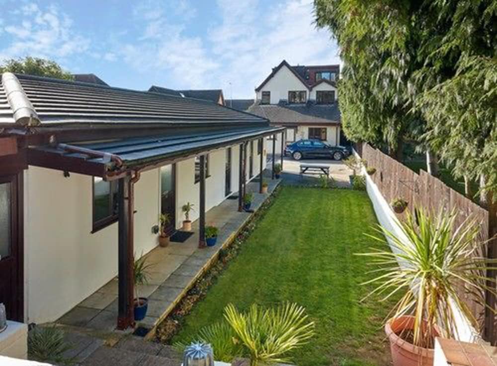 Conifers Guest House photo 1