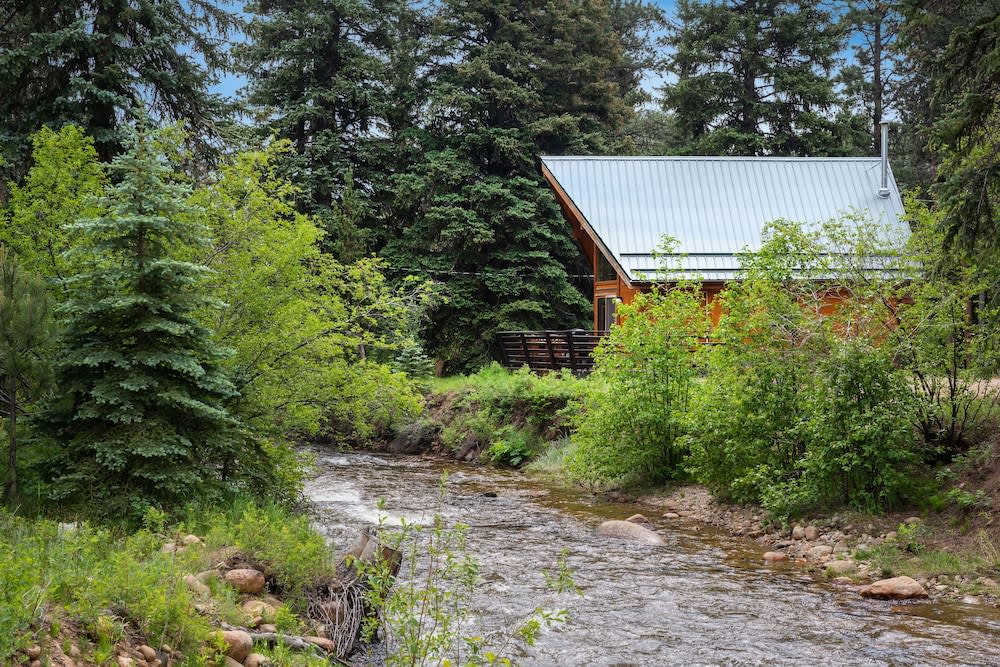 Ponderosa Lodge photo 1