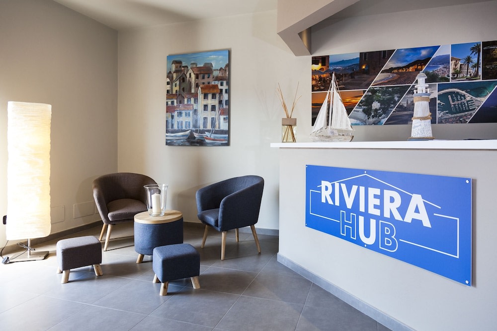 Riviera Hub photo 1