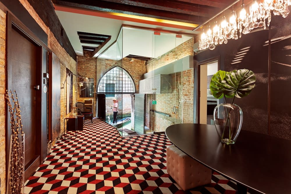 Charming House iQs photo 1
