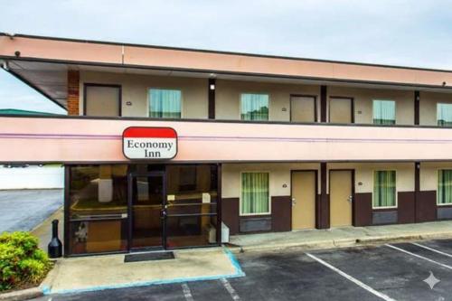 Economy Inn photo 1