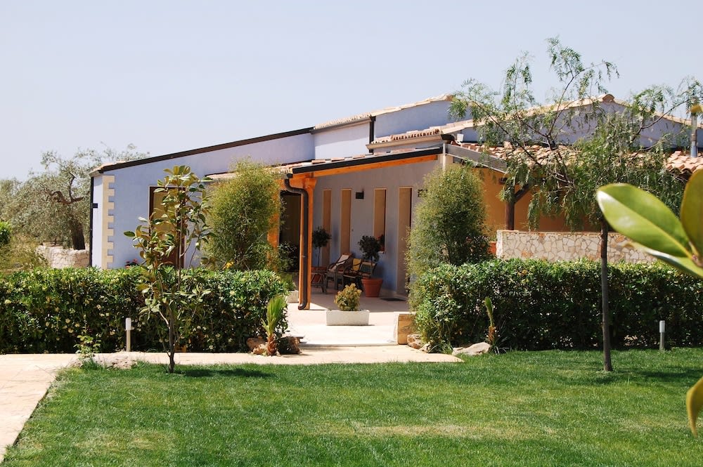 Terre Iblee Resort photo 1