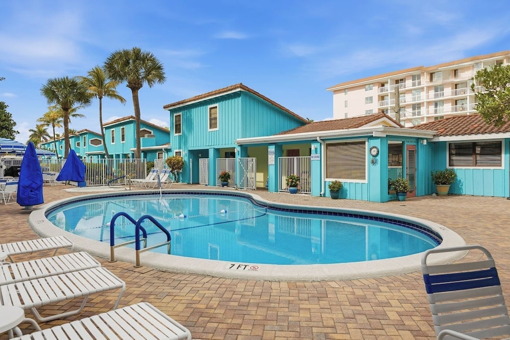 Sand Dune Shores photo 1
