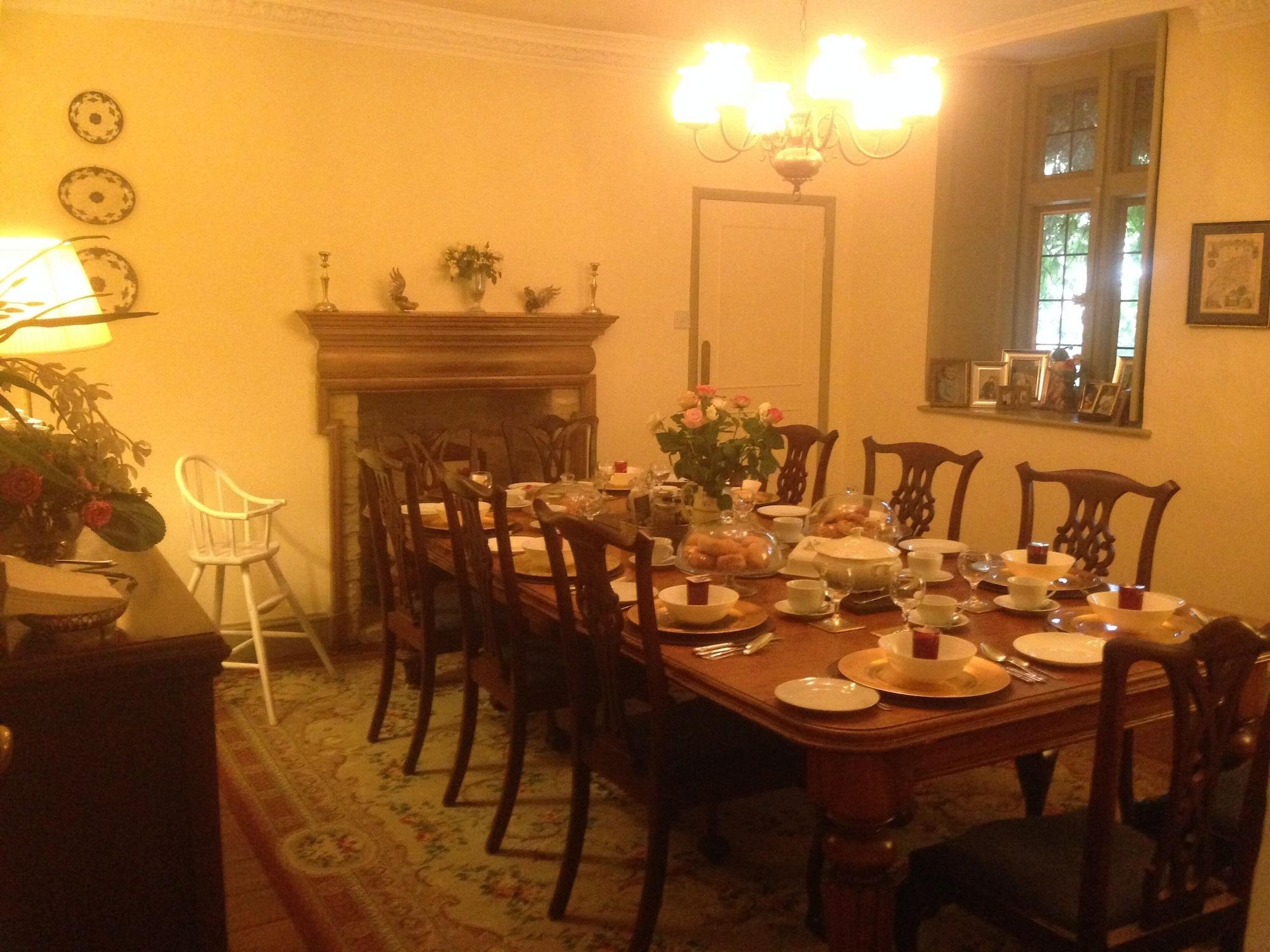 Buscot Manor photo 1