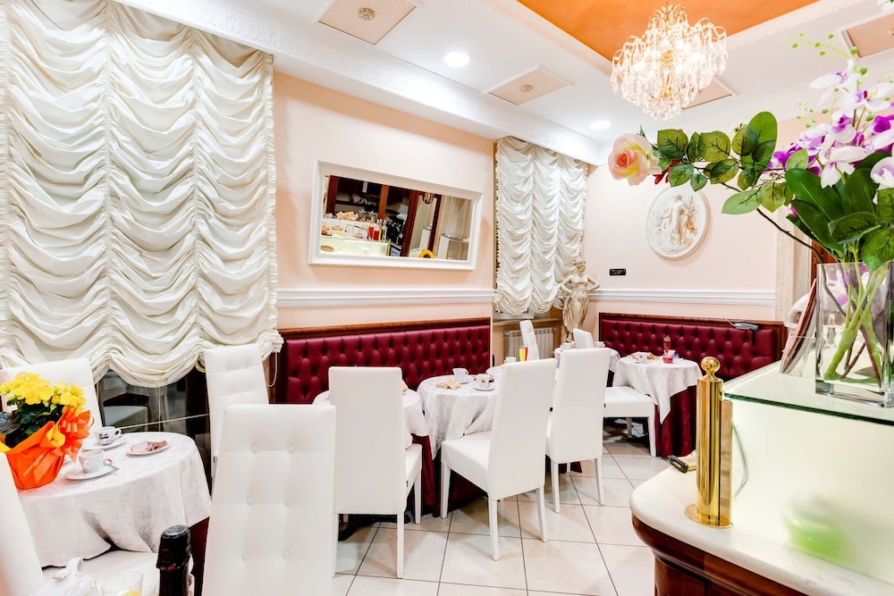 Caroline Suite photo 1