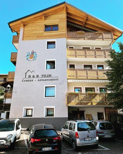Tilde photo 1