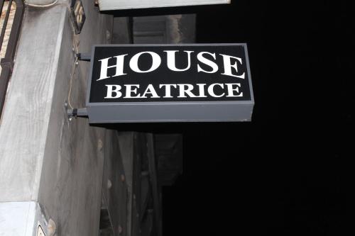 House Beatrice Milano photo 1