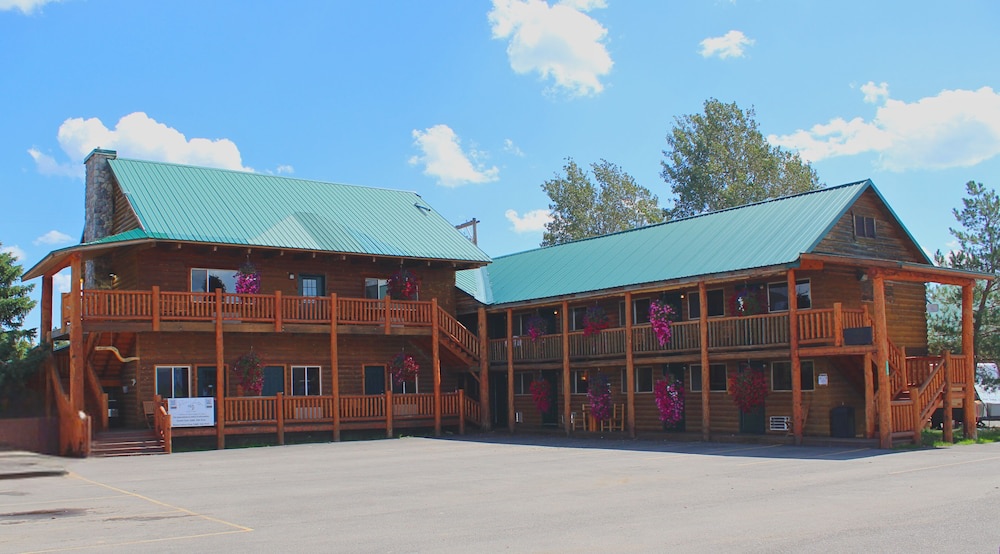 River Lodge photo 1